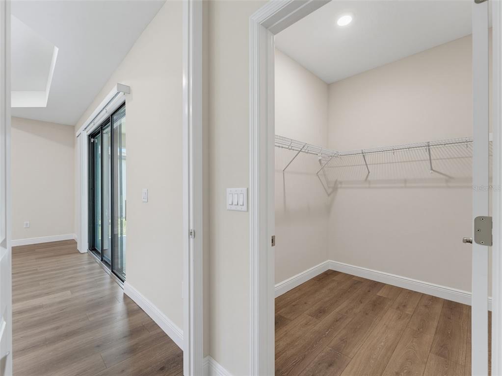 11515 WEAVER HOLLOW ROAD gallery image #51