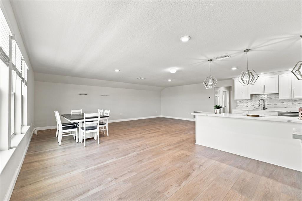 18359 CORTES CREEK BOULEVARD gallery image #28