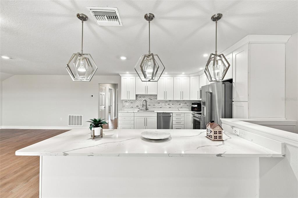 18359 CORTES CREEK BOULEVARD gallery image #33