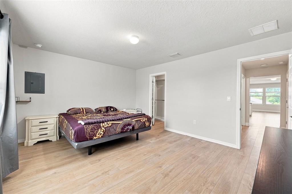 18359 CORTES CREEK BOULEVARD gallery image #38