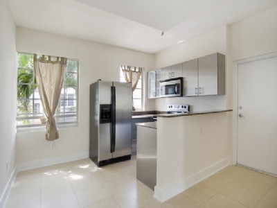 1000 MERIDIAN AV #1