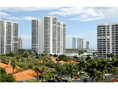 3500 Mystic Pointe Drive - Tower 400