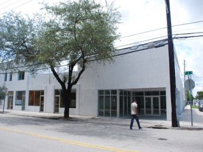 2334 NE 2 AV
