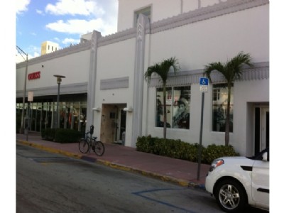 560 LINCOLN RD