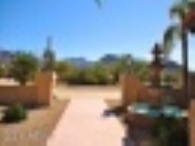 9816 E CASITAS DEL RIO Drive