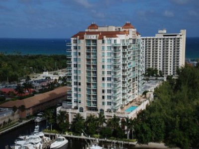 MAGNIFICENT WATERFRONT 3BR/3.5BA RESIDENCE