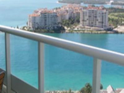 100 S Pointe Dr #906