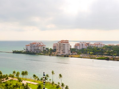 1000 S POINTE DR #1707