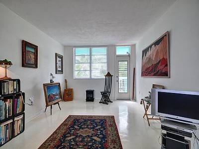 301 OCEAN DR #307