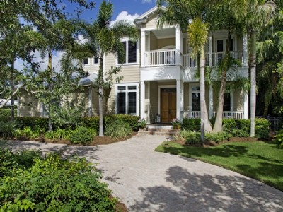 581 SPRINGLINE DR / Moorings