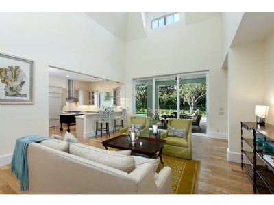 654 South Broad Ct / Olde Naples