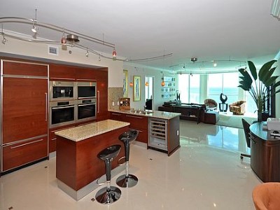 #2104.......$1,199,000.......Just Listed!