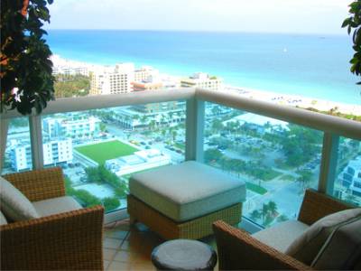 300 S POINTE DR #2602