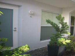 2-story Townhouse with private patio, parking.