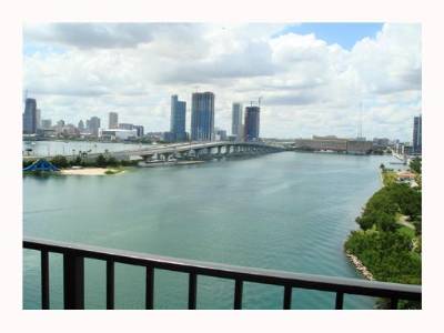 1000 VENETIAN WY #1010