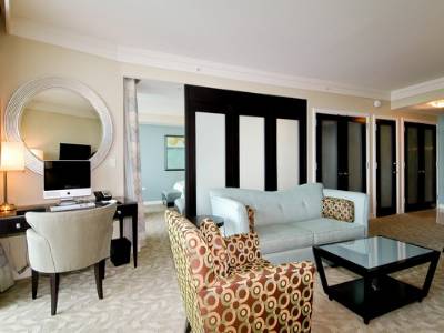Fontainebleau Splendour