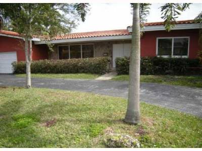 5305 SW 64 AV