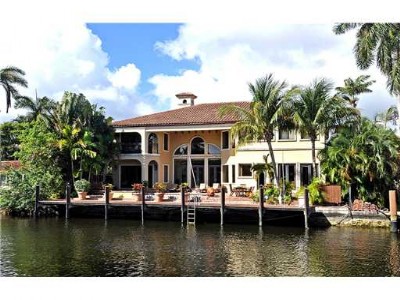 324 COCONUT ISLE DR