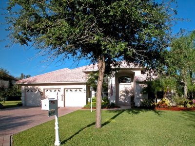 Davies' Estates of Sterling Lakes