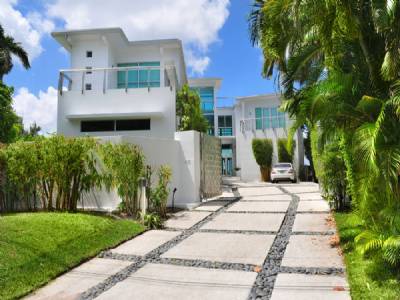 1215 N VENETIAN WY