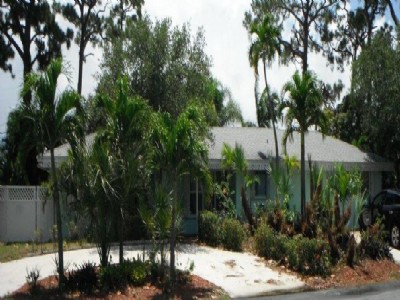 722 SW 25th Pl