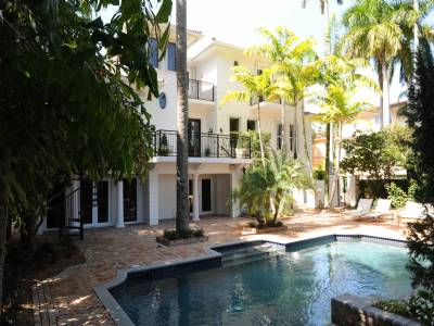 2495 S BAYSHORE DR