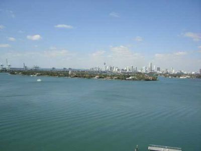 Mirador Direct Bay Studio***