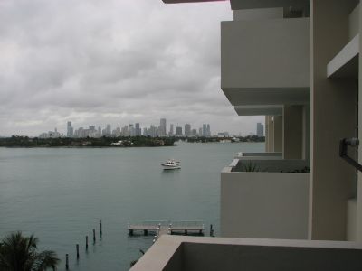 Short Sale**Bayview**1/1