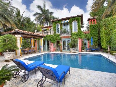 Palm Island Designer Masterpiece