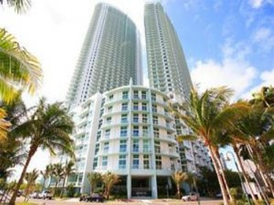 1900 North Bayshore Drive