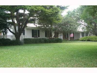 A Southern Accent on Old Cutler Road!