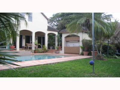 7120 W LAGO DR