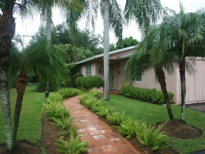 Affordable in North Pinecrest!