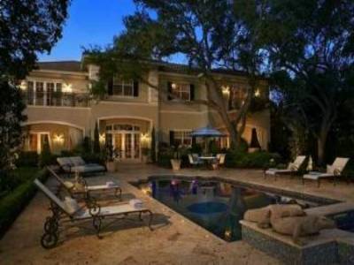 The Lush Elegance of Hammock Lake & Hammock Oaks