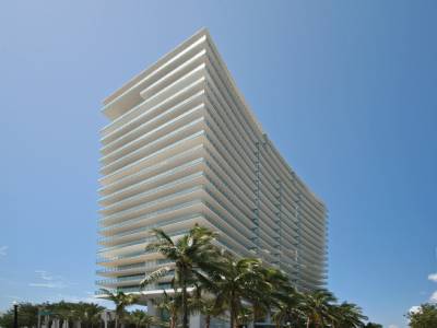 800 S POINTE DR #502