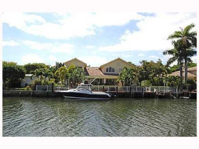 100 FEET OF DEEP WATERFRONT IN THE LAS OLAS ISLES