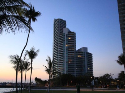 1000 S Point Dr