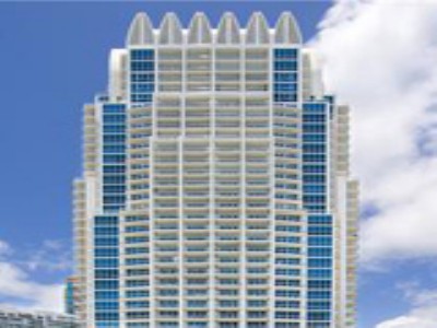 Continuum on South Beach Trophy Condo Complex