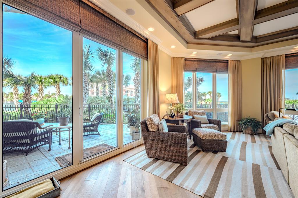28 PORTO MAR UNIT 101