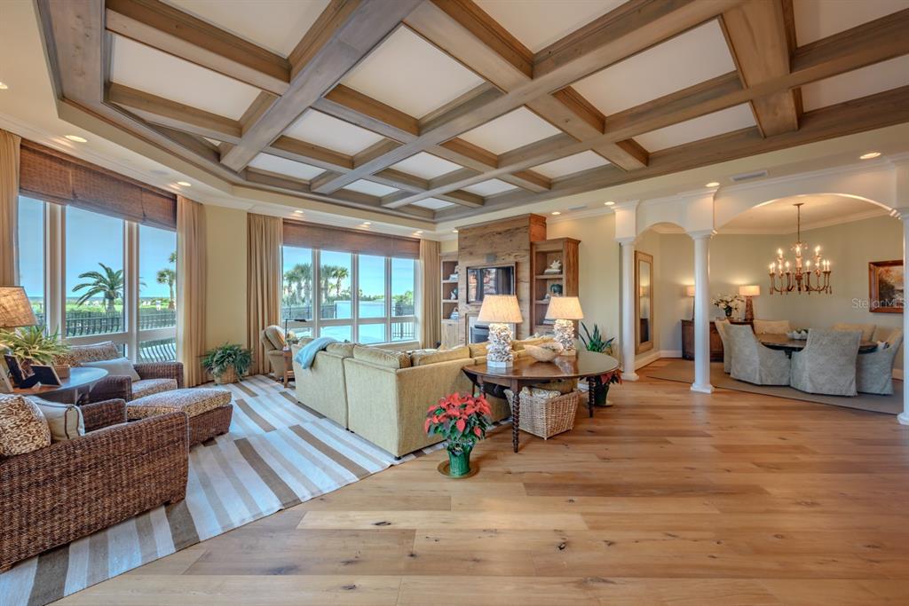 28 PORTO MAR UNIT 101