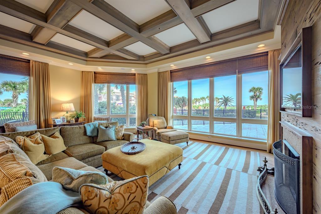 28 PORTO MAR UNIT 101