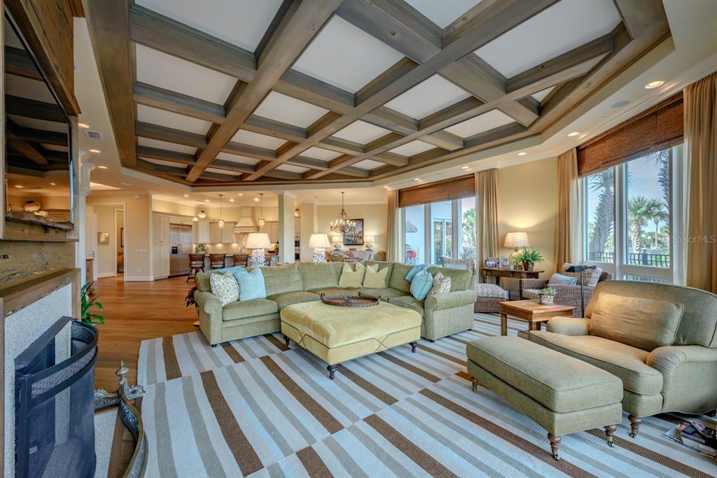 28 PORTO MAR UNIT 101