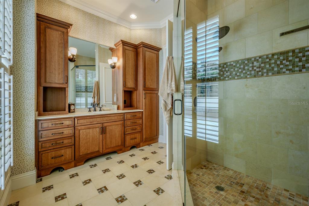 28 PORTO MAR UNIT 101