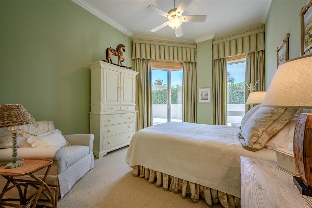28 PORTO MAR UNIT 101