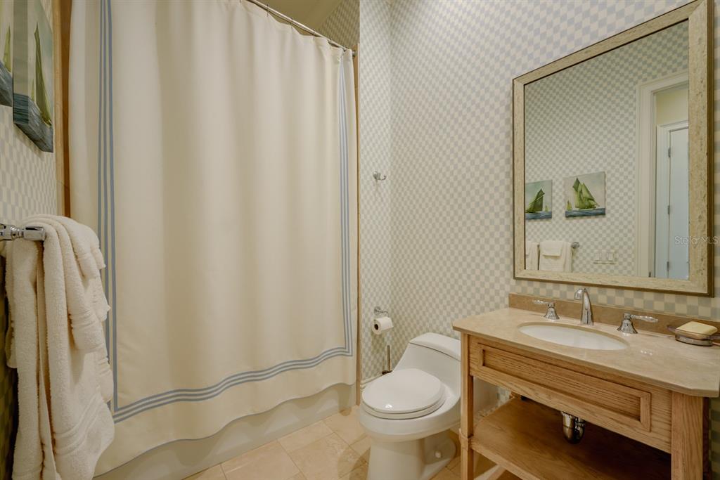 28 PORTO MAR UNIT 101