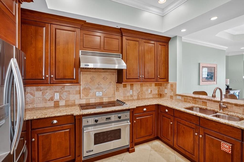 200 OCEAN CREST DRIVE UNIT 646