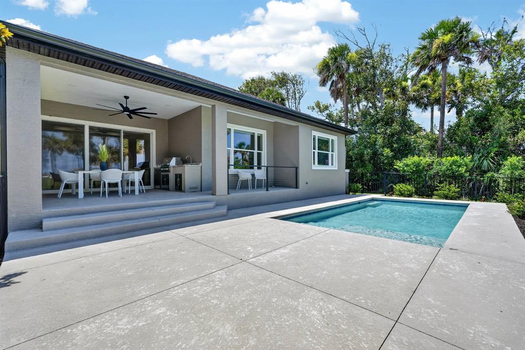 27 S RIVERWALK DRIVE