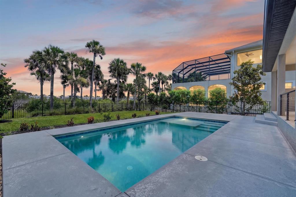 27 S RIVERWALK DRIVE