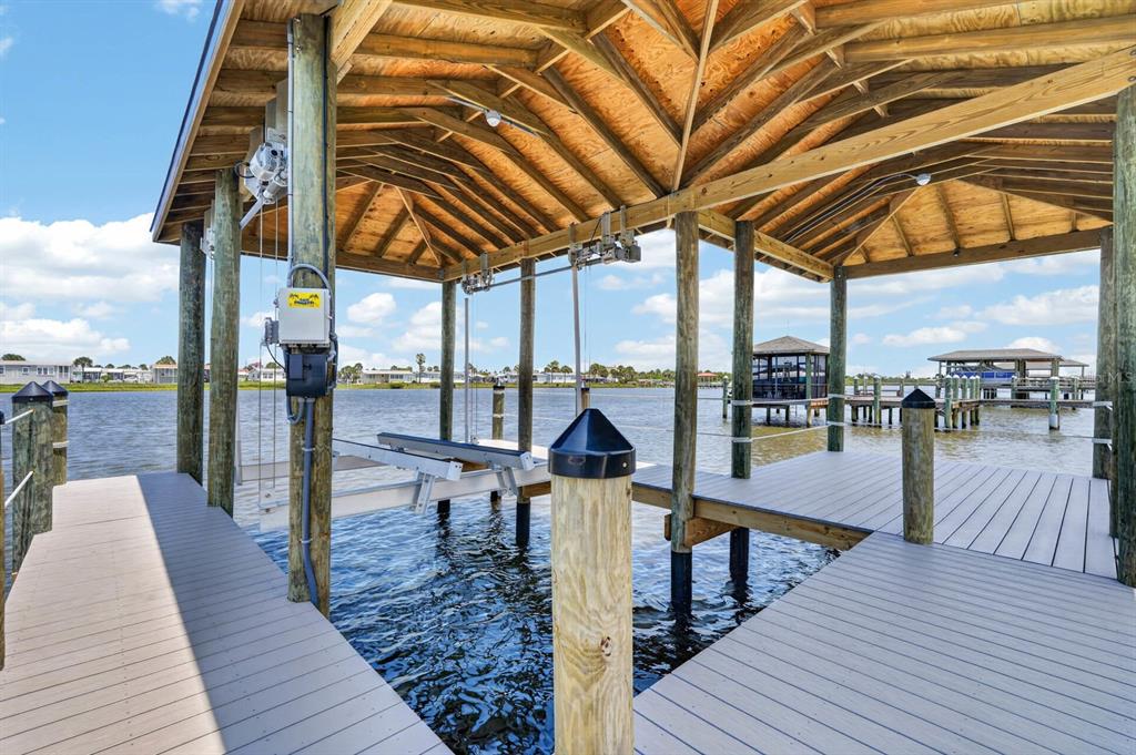 27 S RIVERWALK DRIVE