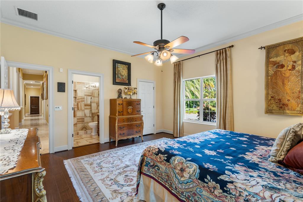 8 RUE RENOIR